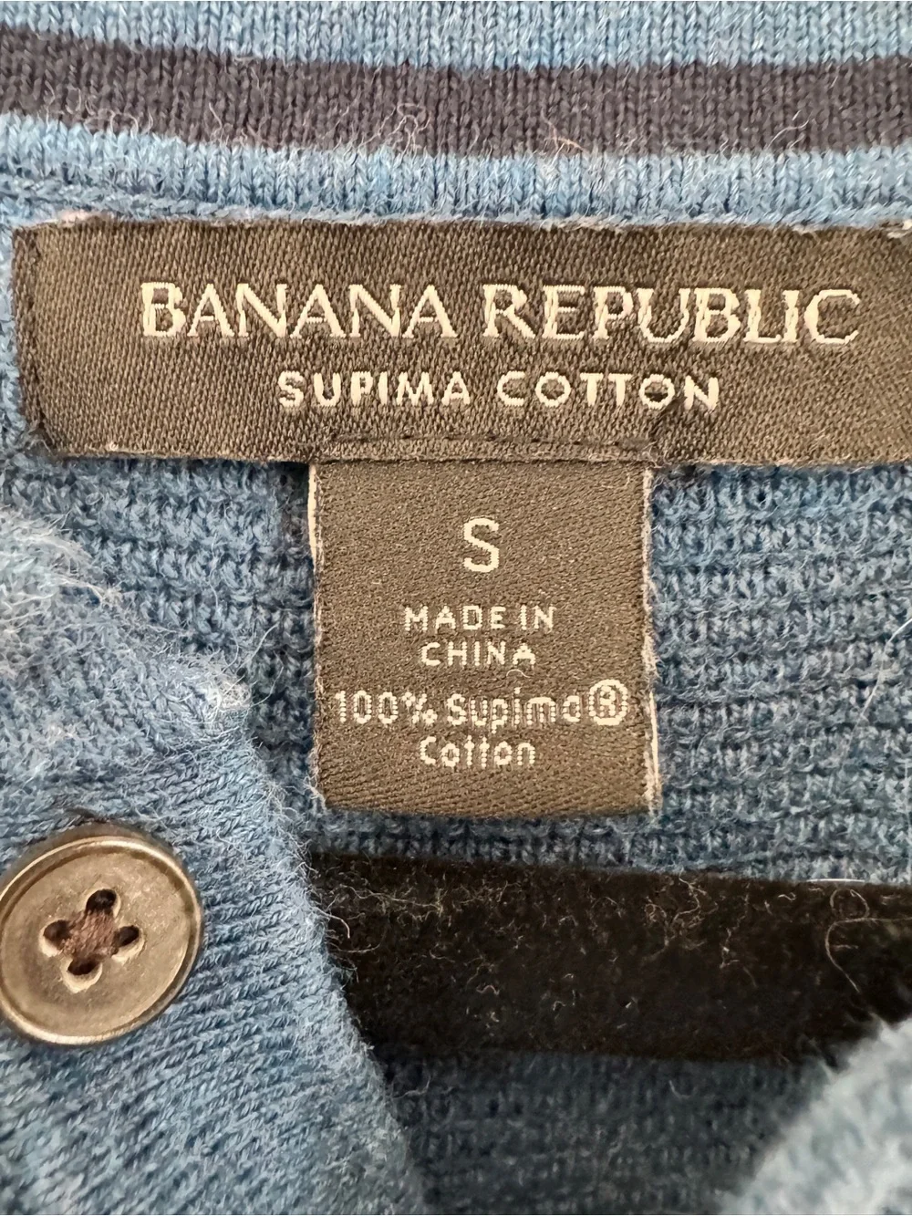 Banana Republic Men’s Light Blue Crewneck Henley Sweater size small